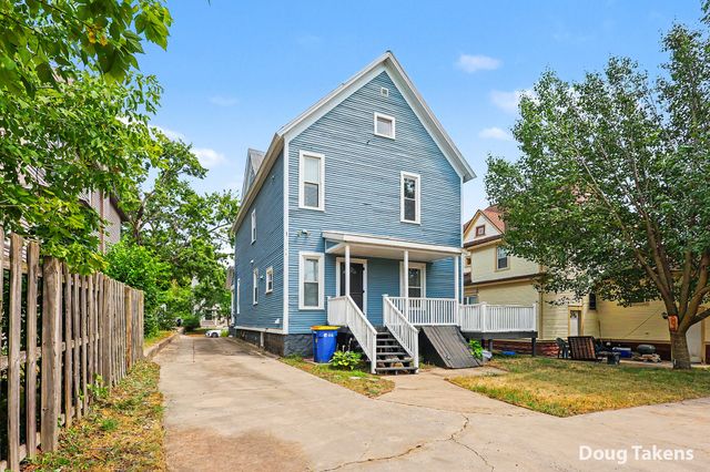 735 Paris Avenue SE, Grand Rapids, MI 49503