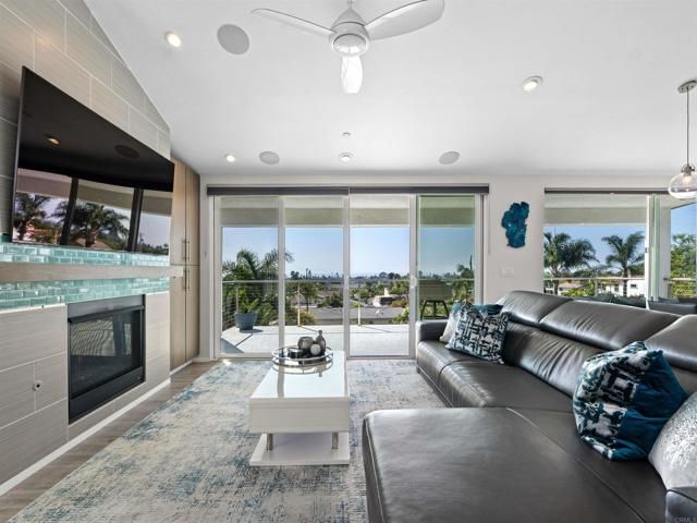 1044 Arcadia Rd, Encinitas, CA 92024