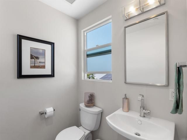 1044 Arcadia Rd, Encinitas, CA 92024