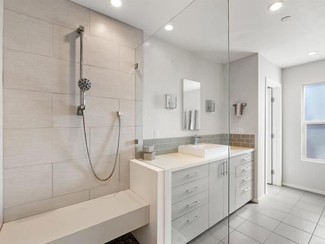 1044 Arcadia Rd, Encinitas, CA 92024