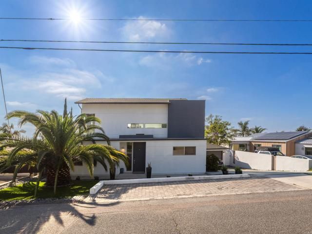 1044 Arcadia Rd, Encinitas, CA 92024