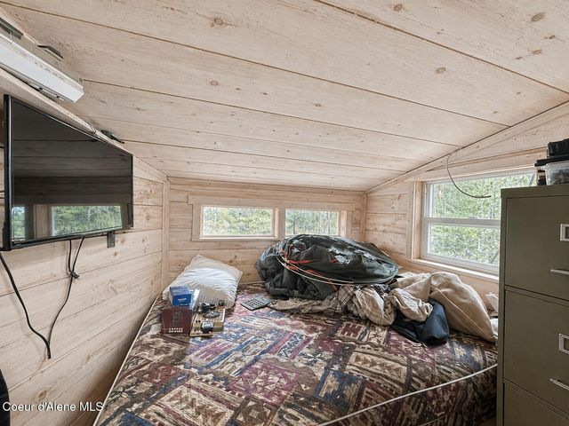 1546 Pup Paw TRL, Priest River, ID 83856
