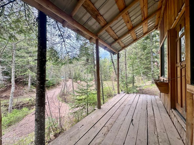 1546 Pup Paw TRL, Priest River, ID 83856