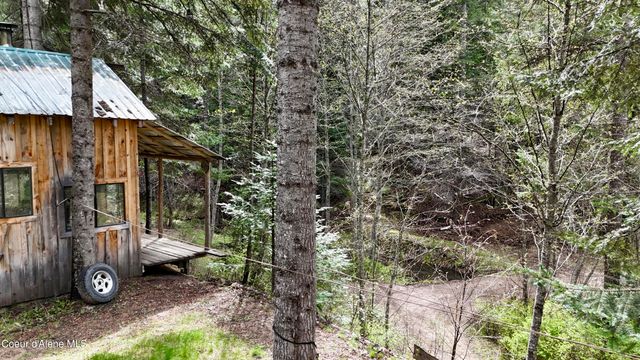 1546 Pup Paw TRL, Priest River, ID 83856