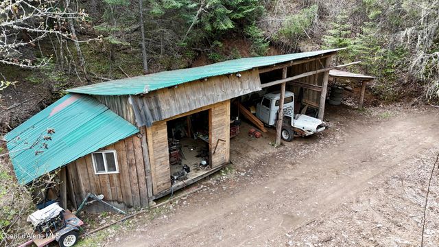 1546 Pup Paw TRL, Priest River, ID 83856