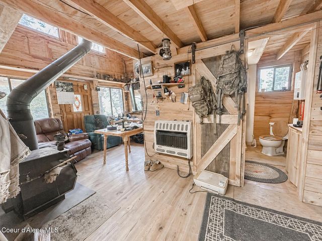1546 Pup Paw TRL, Priest River, ID 83856