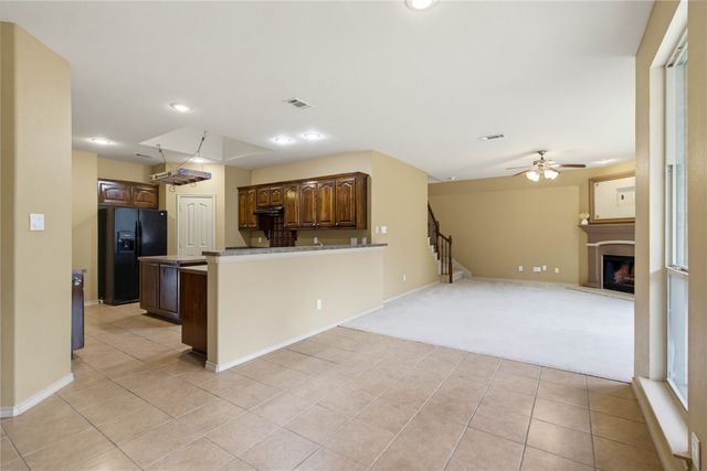 11 Beechcreek Drive, Edgecliff Village, TX 76134