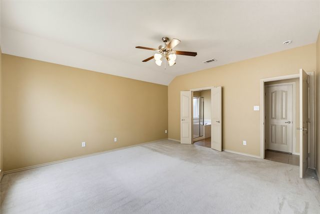 11 Beechcreek Drive, Edgecliff Village, TX 76134