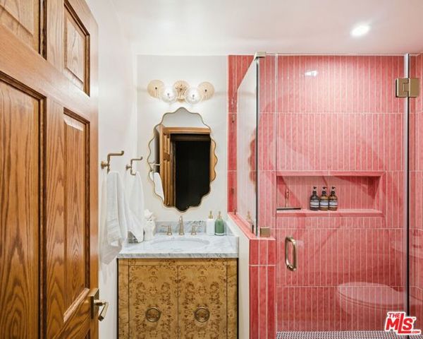 208 43rd Street, Manhattan Beach, CA 90266