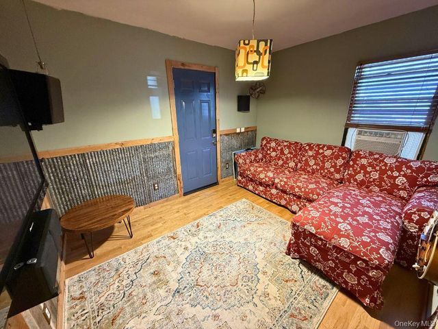 78-36 269th Street, New Hyde Park, NY 11040