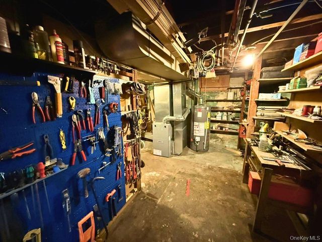 78-36 269th Street, New Hyde Park, NY 11040