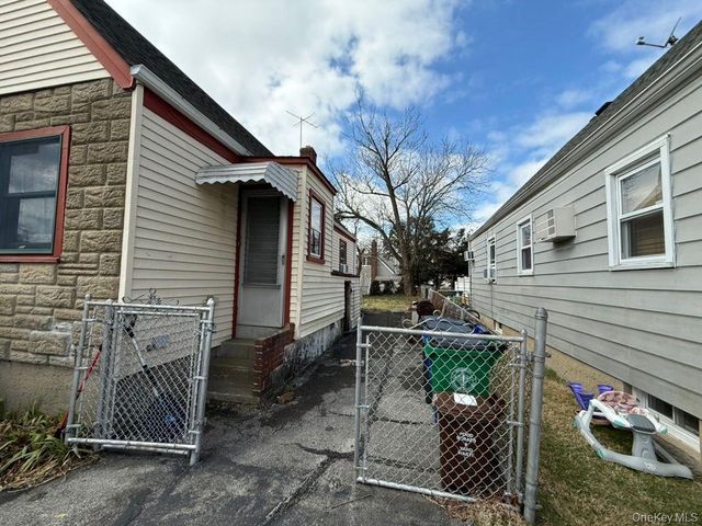 78-36 269th Street, New Hyde Park, NY 11040