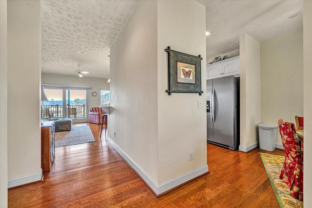 1090 La Casa CT, Moneta, VA 24121