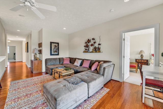 1090 La Casa CT, Moneta, VA 24121