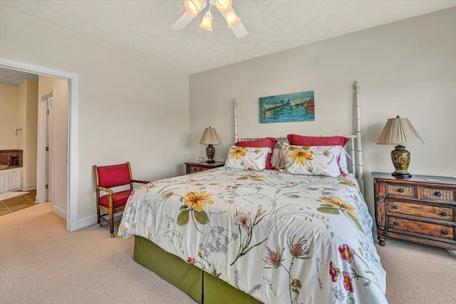 1090 La Casa CT, Moneta, VA 24121