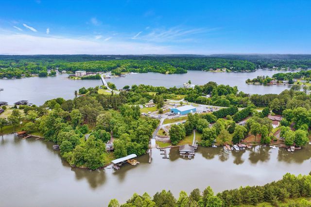 1090 La Casa CT, Moneta, VA 24121