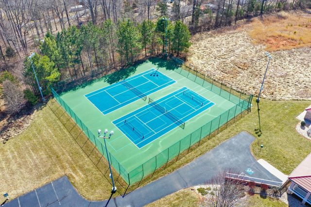 1090 La Casa CT, Moneta, VA 24121