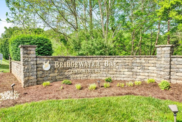 1090 La Casa CT, Moneta, VA 24121