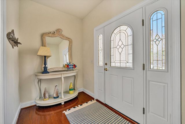 1090 La Casa CT, Moneta, VA 24121