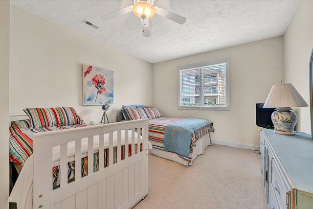 1090 La Casa CT, Moneta, VA 24121