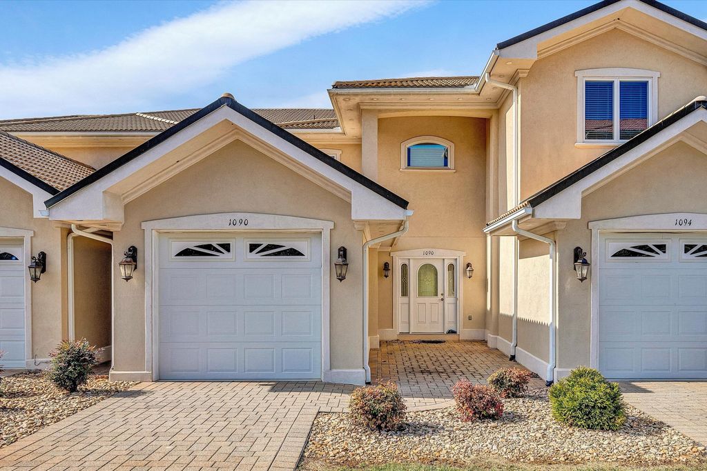 1090 La Casa CT, Moneta, VA 24121