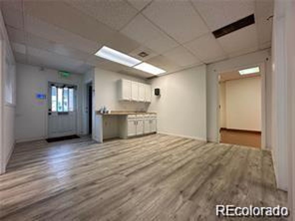 8751 E Hampden Avenue A6, Denver, CO 80231