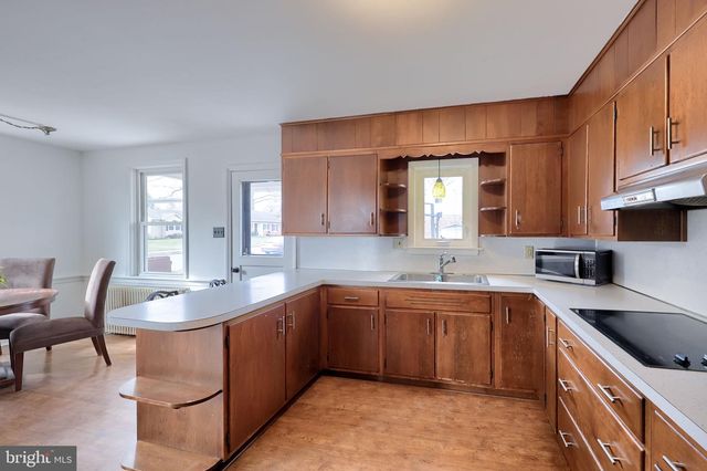 306 N 5TH ST, Denver, PA 17517