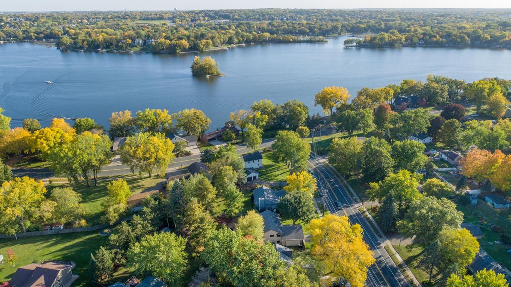800 Crystal Lake Road E, Burnsville, MN 55306 — photo 4