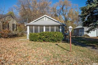 729 E SENECA Place, Peoria, IL 61603