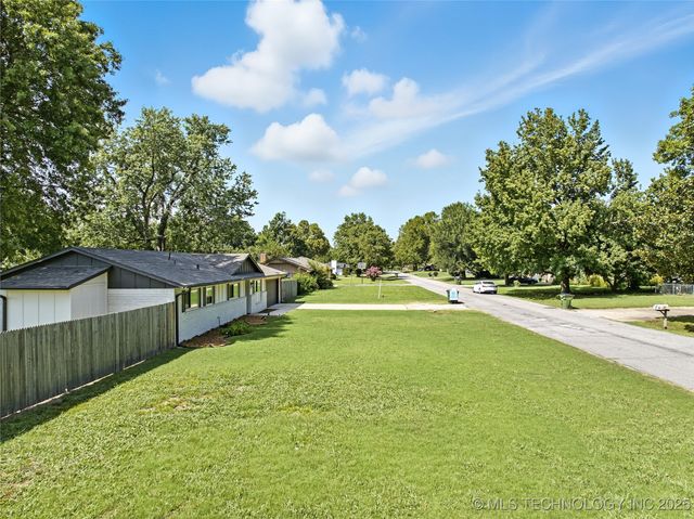 12944 S 124th East Avenue, Broken Arrow, OK 74011