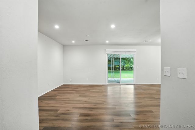 12944 S 124th East Avenue, Broken Arrow, OK 74011