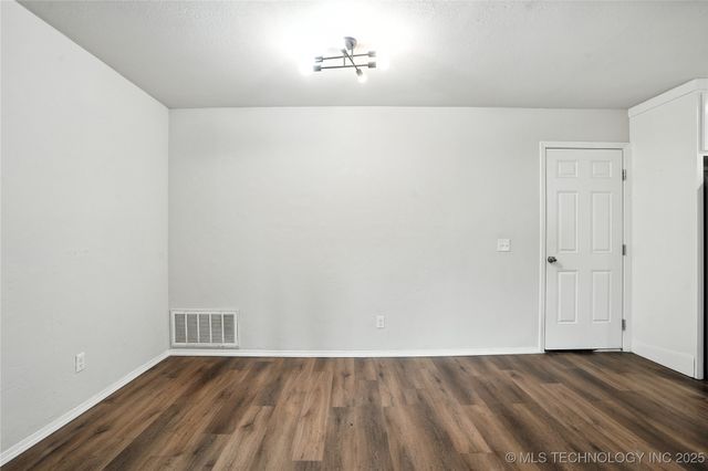 12944 S 124th East Avenue, Broken Arrow, OK 74011