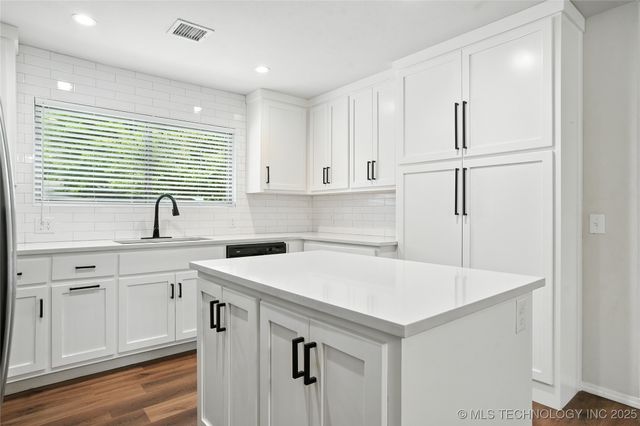 12944 S 124th East Avenue, Broken Arrow, OK 74011
