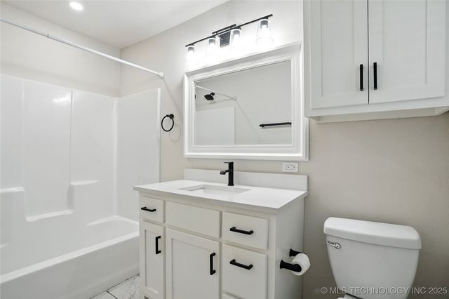12944 S 124th East Avenue, Broken Arrow, OK 74011