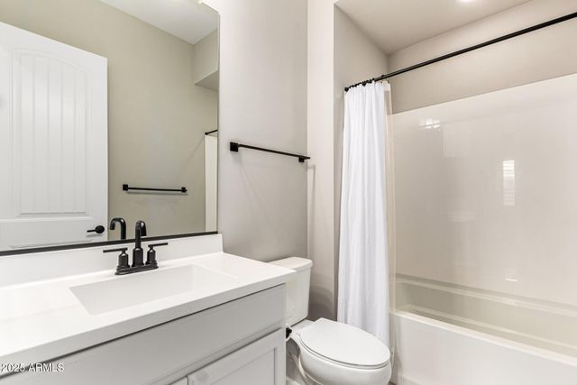 2831 E LOS GATOS Drive, Phoenix, AZ 85050