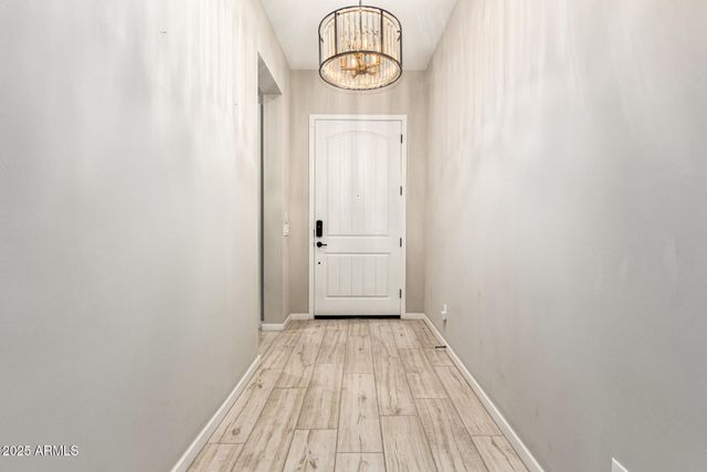 2831 E LOS GATOS Drive, Phoenix, AZ 85050