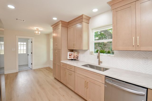 12511 Nova Drive, Houston, TX 77077