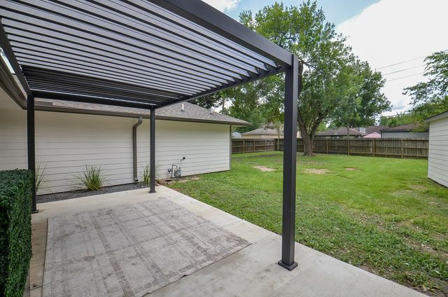 12511 Nova Drive, Houston, TX 77077