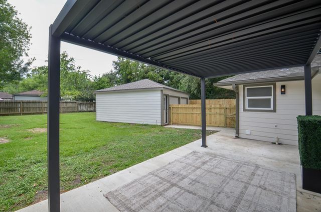 12511 Nova Drive, Houston, TX 77077