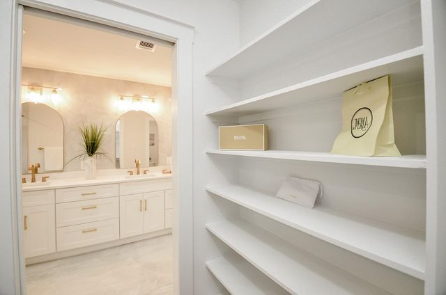 12511 Nova Drive, Houston, TX 77077