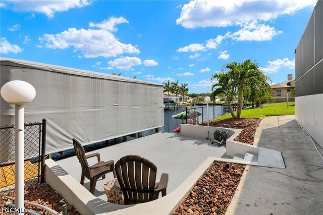 2223 SE 10th LN, Cape Coral, FL 33990