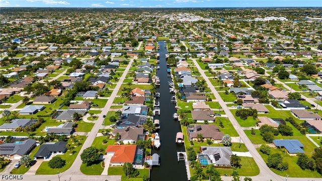 2223 SE 10th LN, Cape Coral, FL 33990