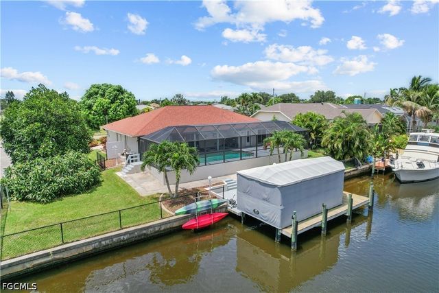 2223 SE 10th LN, Cape Coral, FL 33990