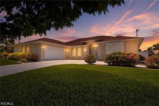 2223 SE 10th LN, Cape Coral, FL 33990