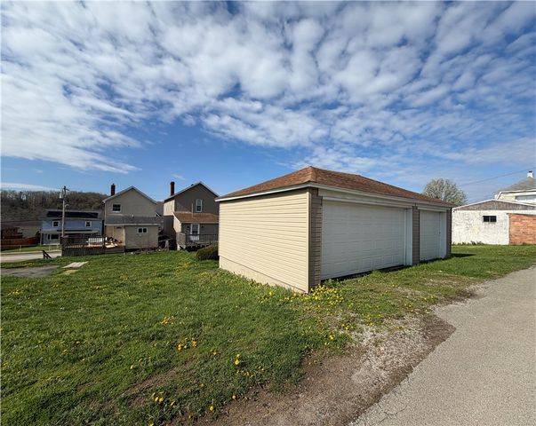 1028 Main St, Republic, PA 15475