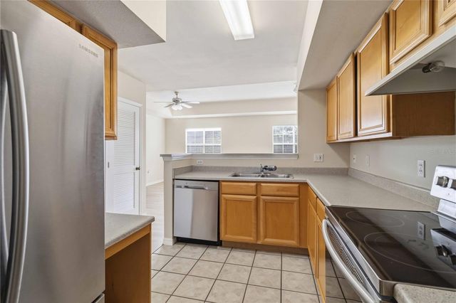 1025 VILLAGIO CIRCLE 204, Sarasota, FL 34237
