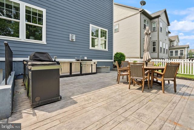 25707 HOUSE MARTIN LN, Aldie, VA 20105