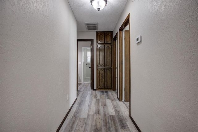 10109 Kay Ridge, Yukon, OK 73099