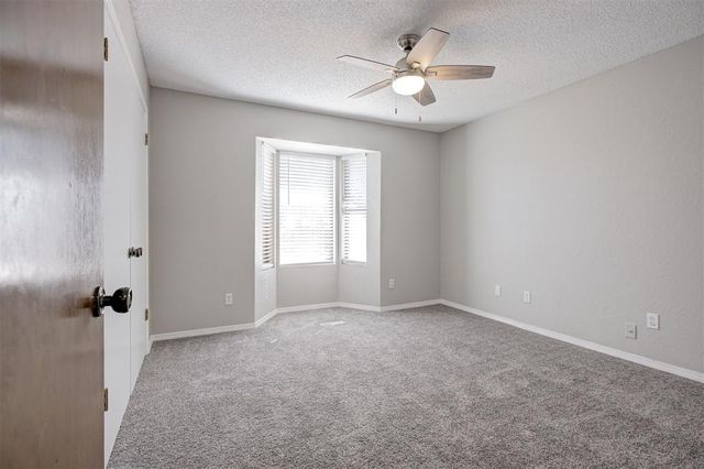 10109 Kay Ridge, Yukon, OK 73099