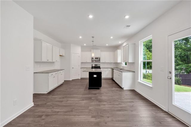 380 Waterbluff Drive, Mableton, GA 30126